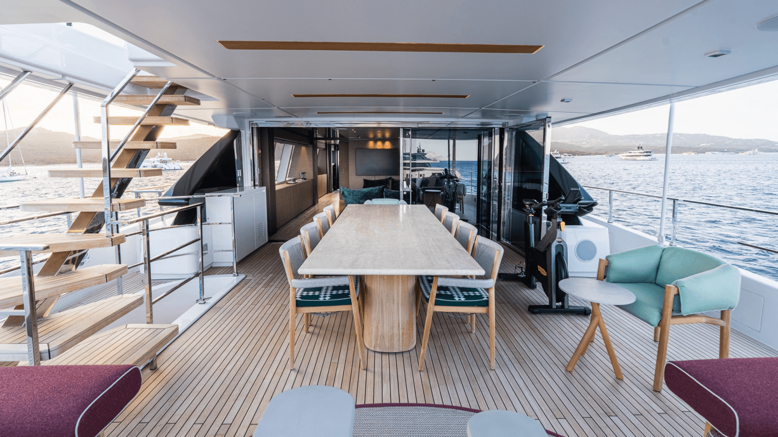 2024 Custom Line Navetta 33