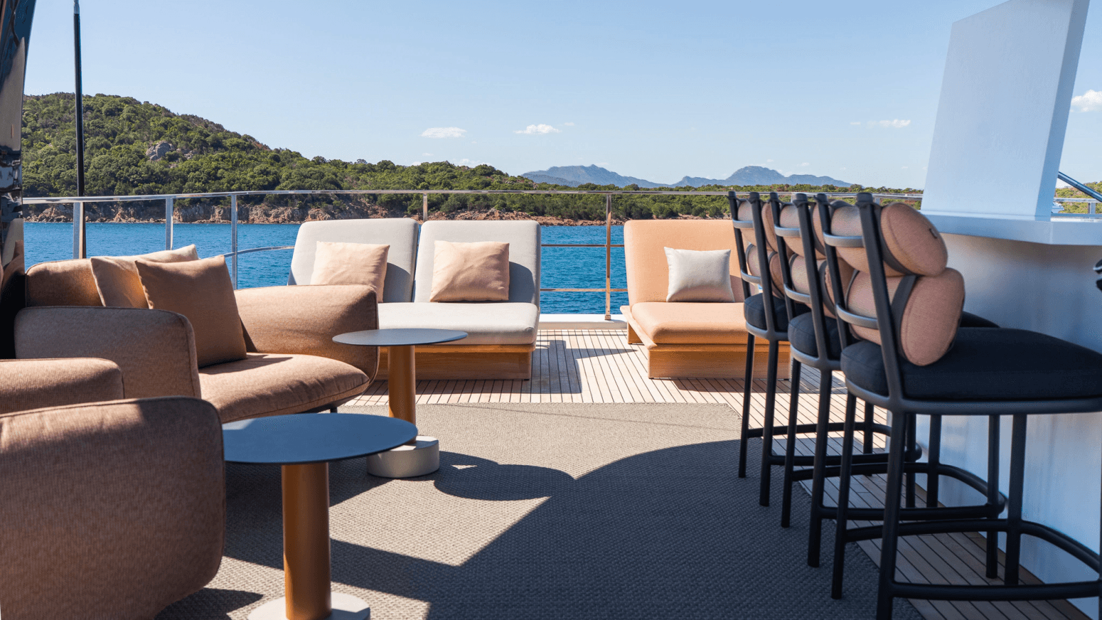2024 Custom Line Navetta 33