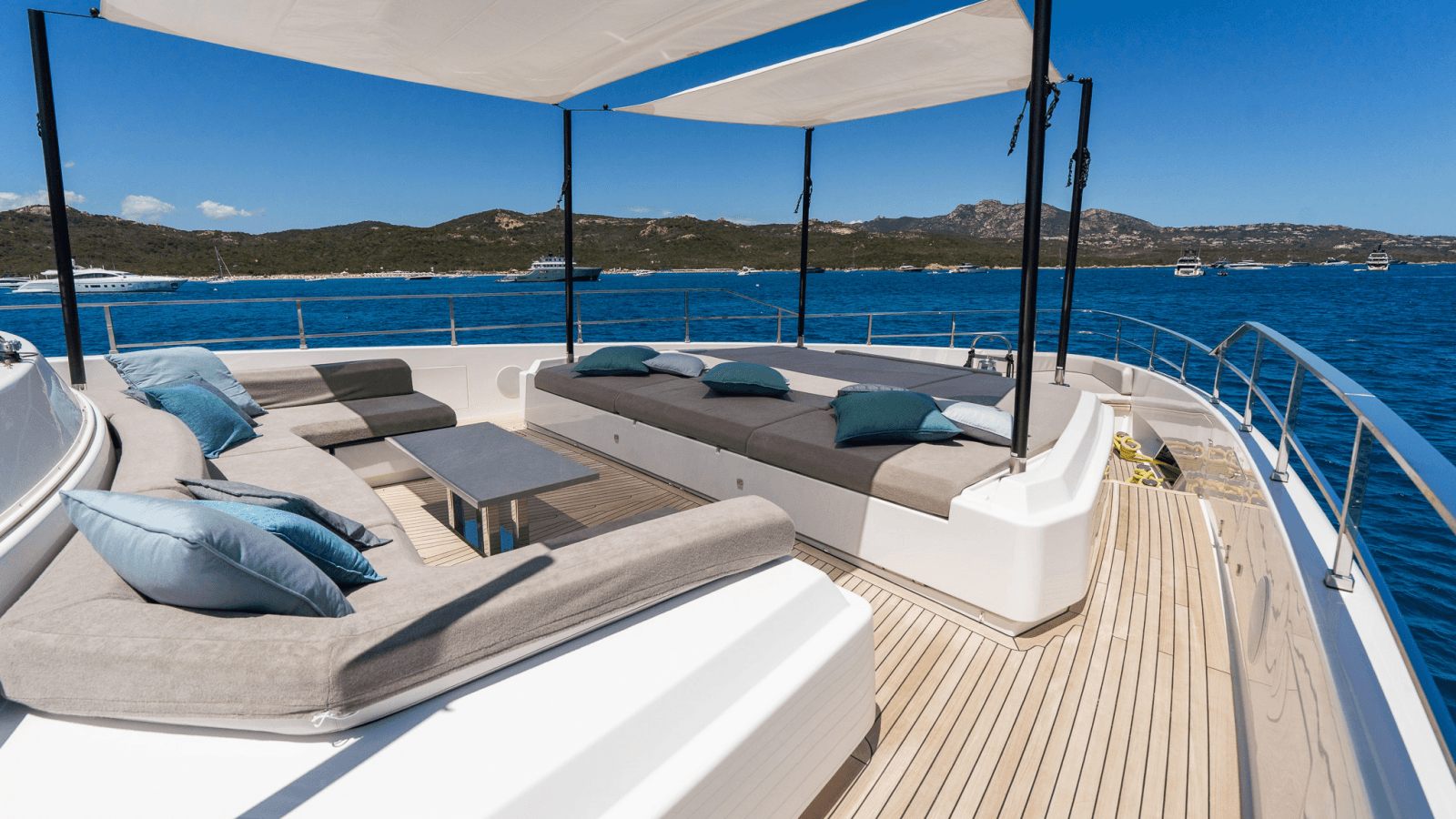 2024 Custom Line Navetta 33