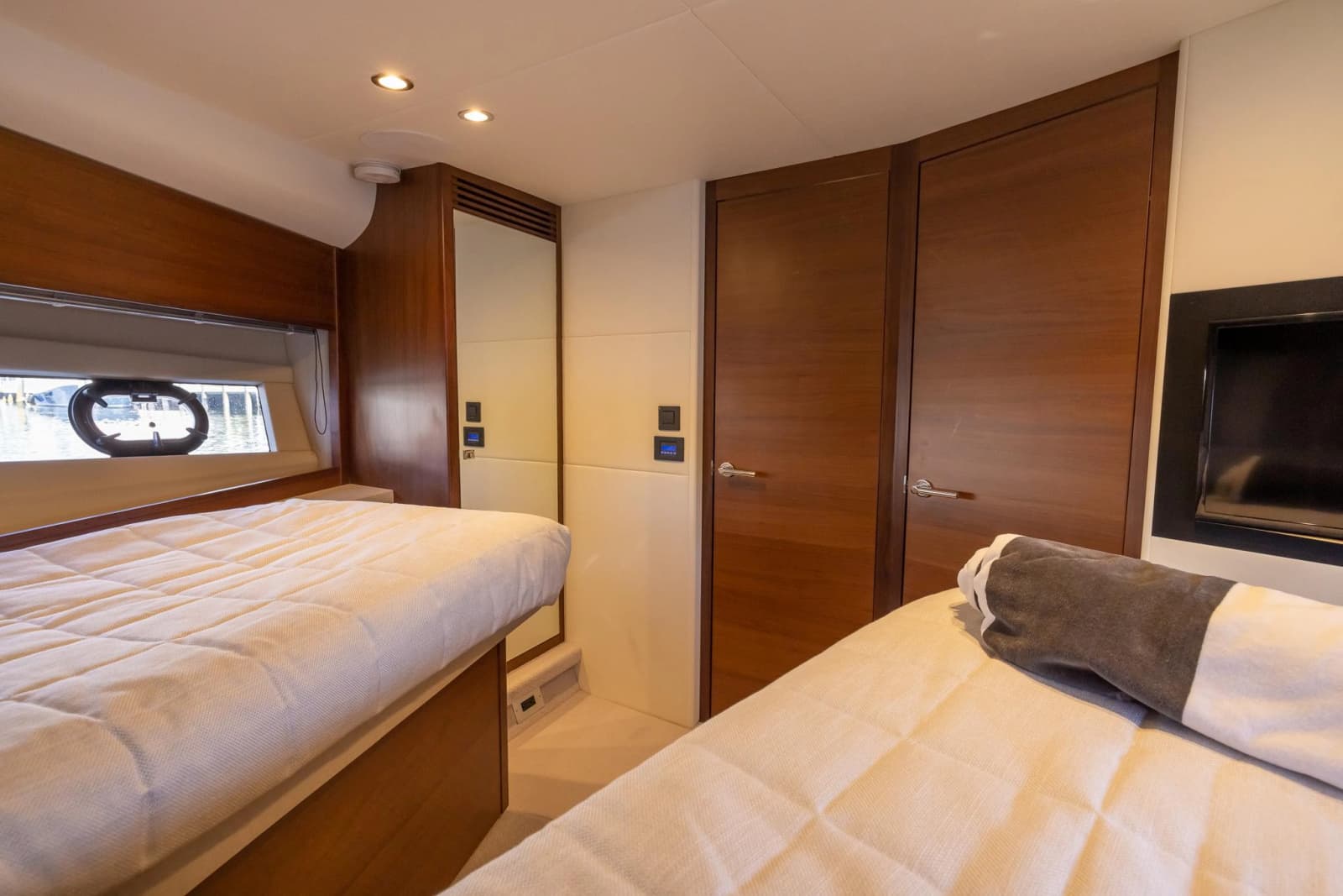 2020 Princess V50