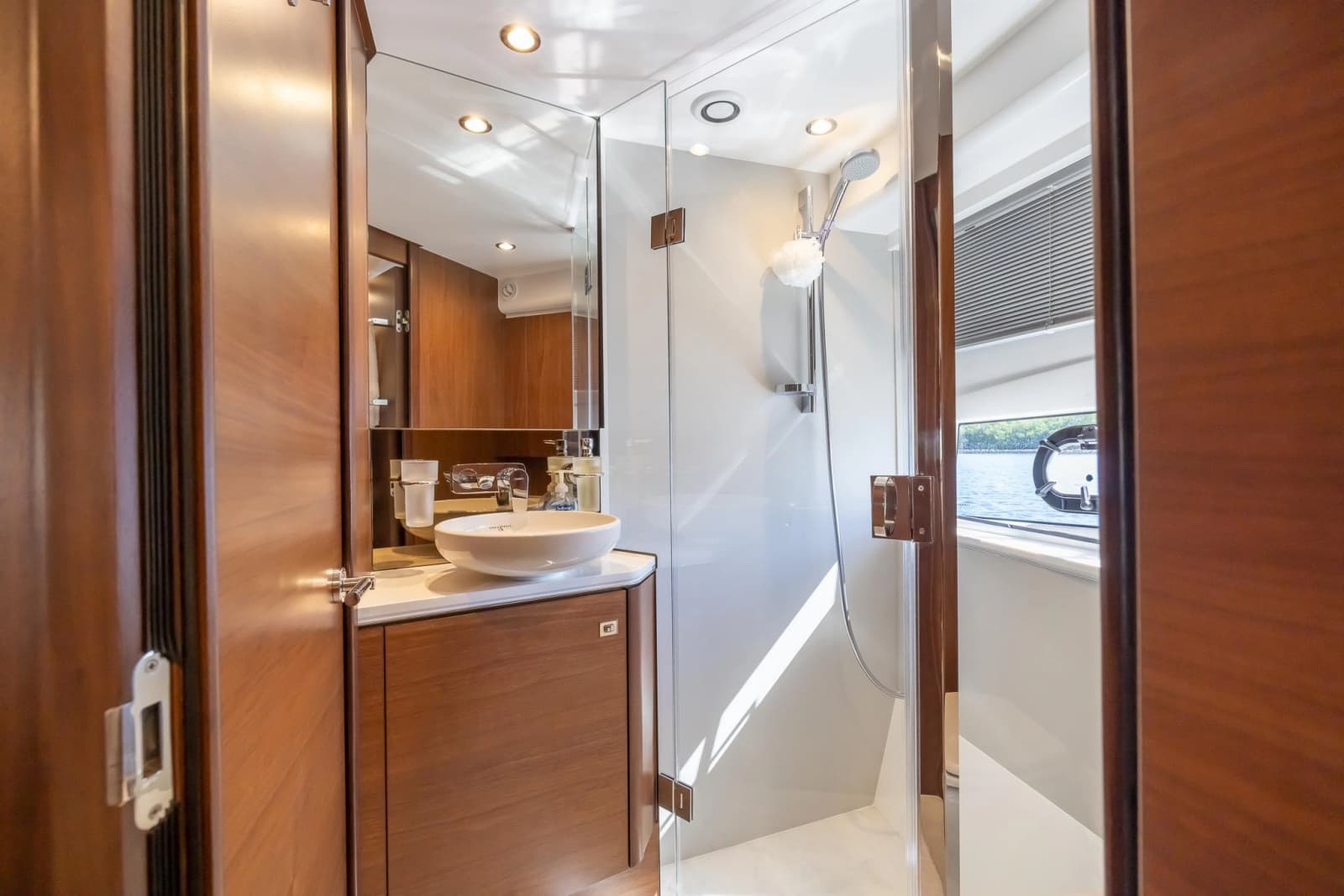 2020 Princess V50