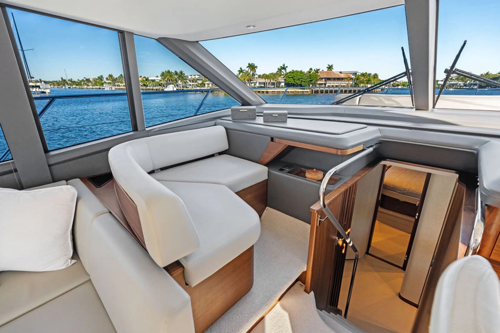 2025 Princess F65