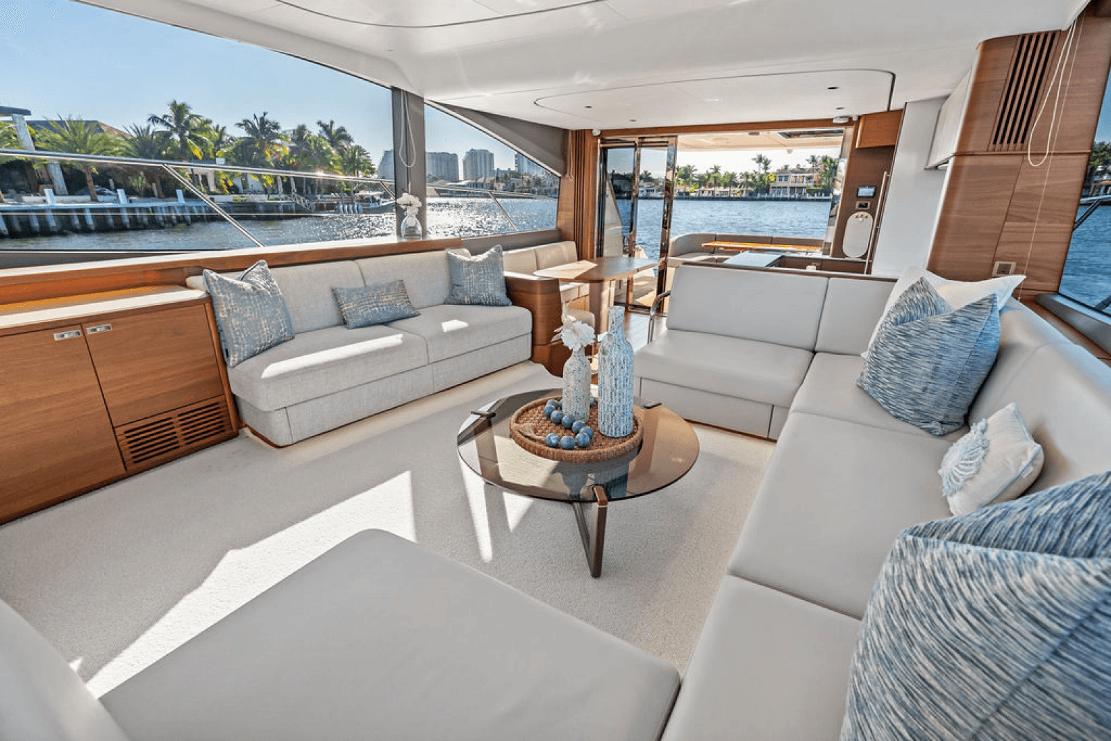 2025 Princess F65