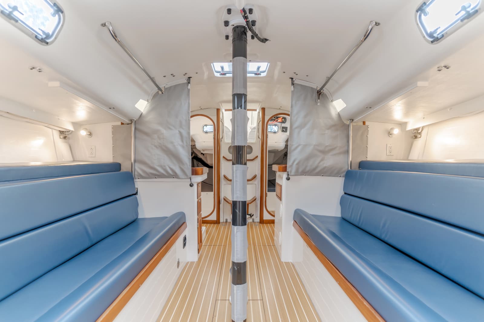 2019 J Boats J/121