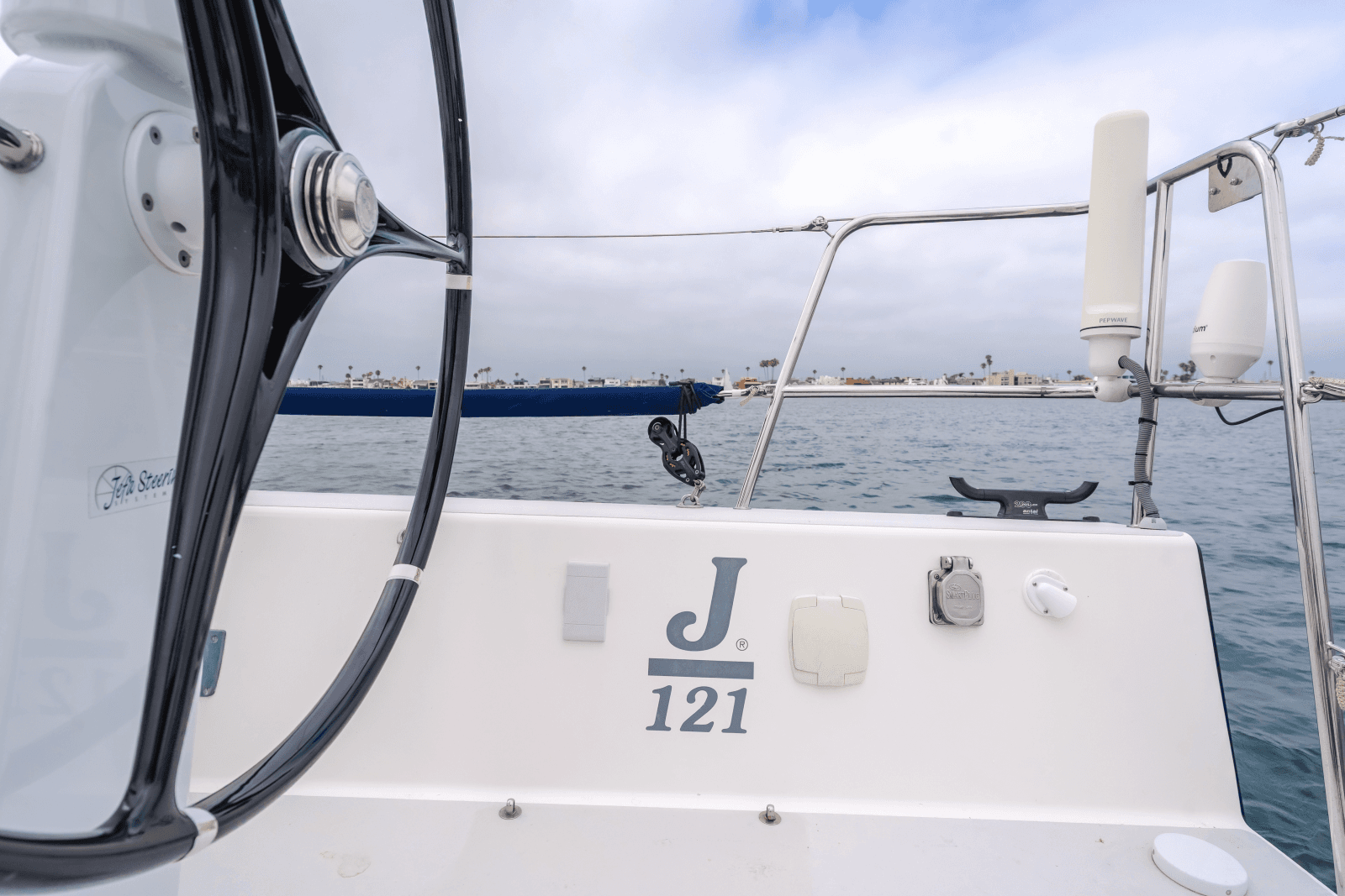 2019 J Boats J/121