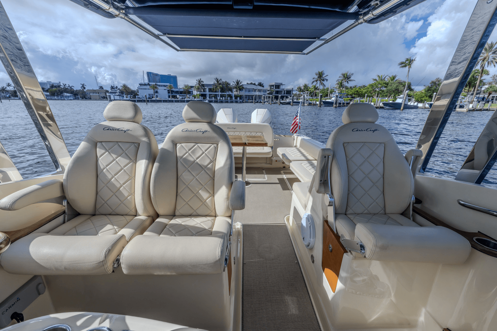 2019 Chris-Craft Calypso 30