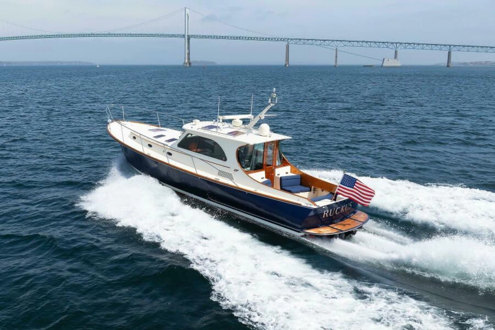 2009 Hinckley Talaria 44 MY