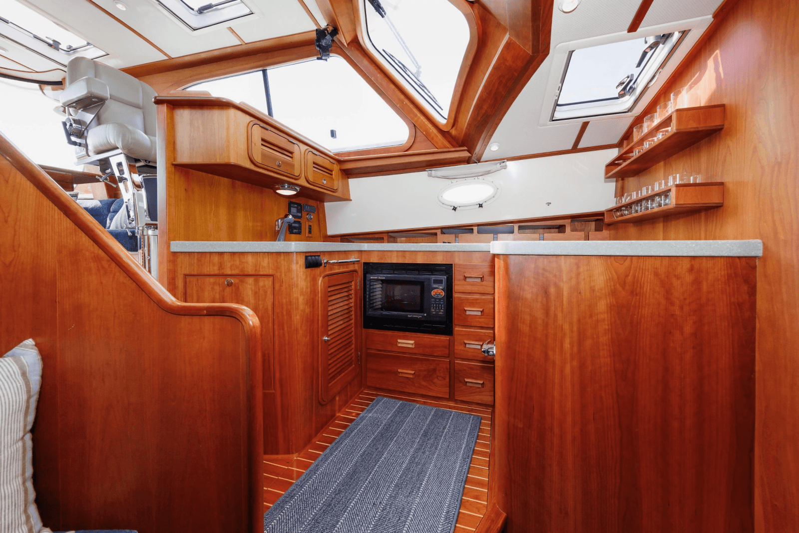 2009 Hinckley Talaria 44 MY
