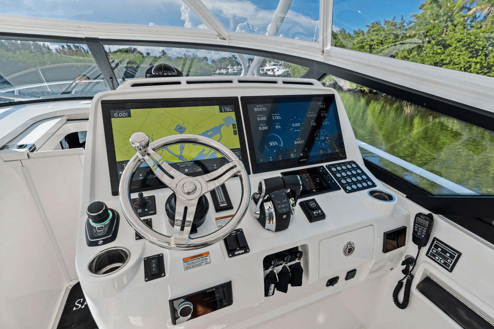 2022 Intrepid 438 Evolution