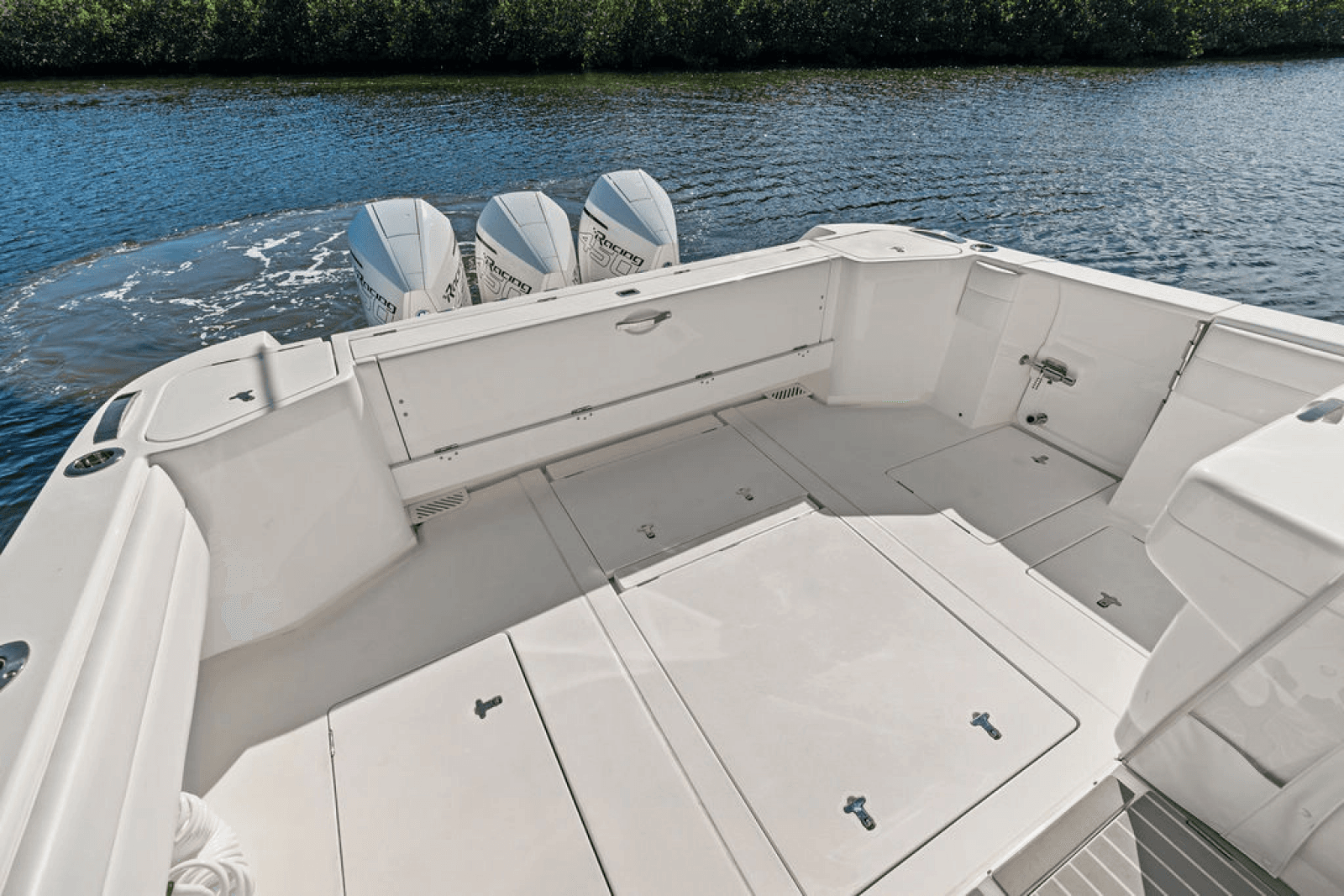 2022 Intrepid 438 Evolution