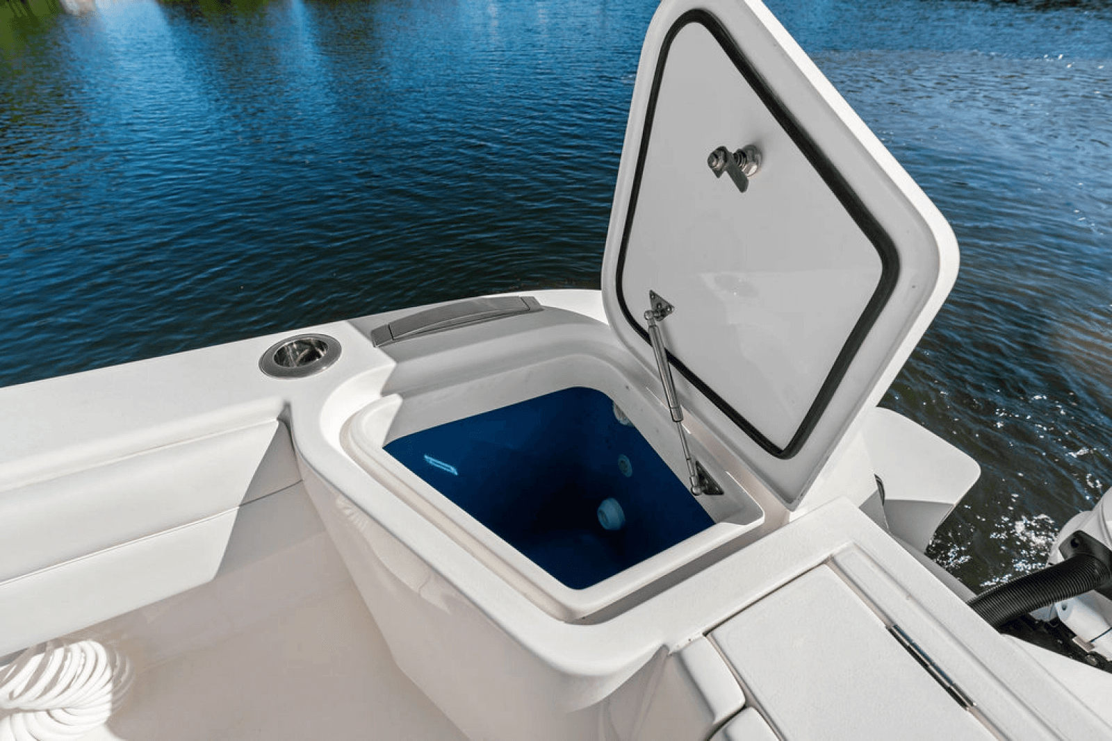 2022 Intrepid 438 Evolution