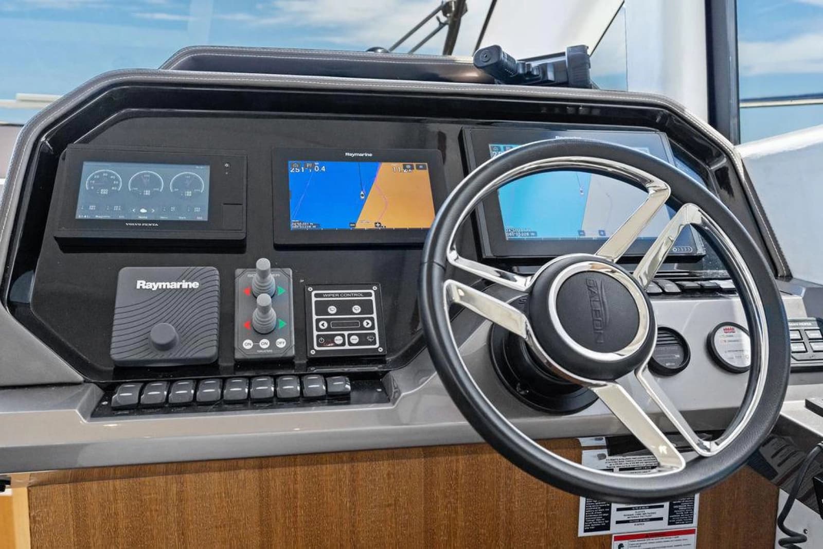 2019 Galeon 500 Fly