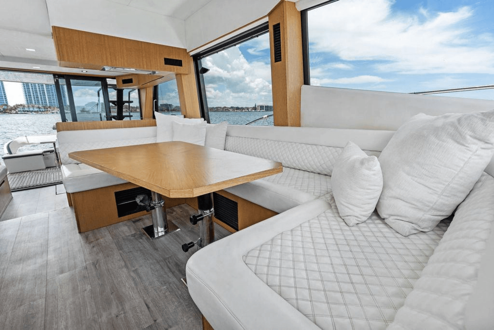 2019 Galeon 500 Fly