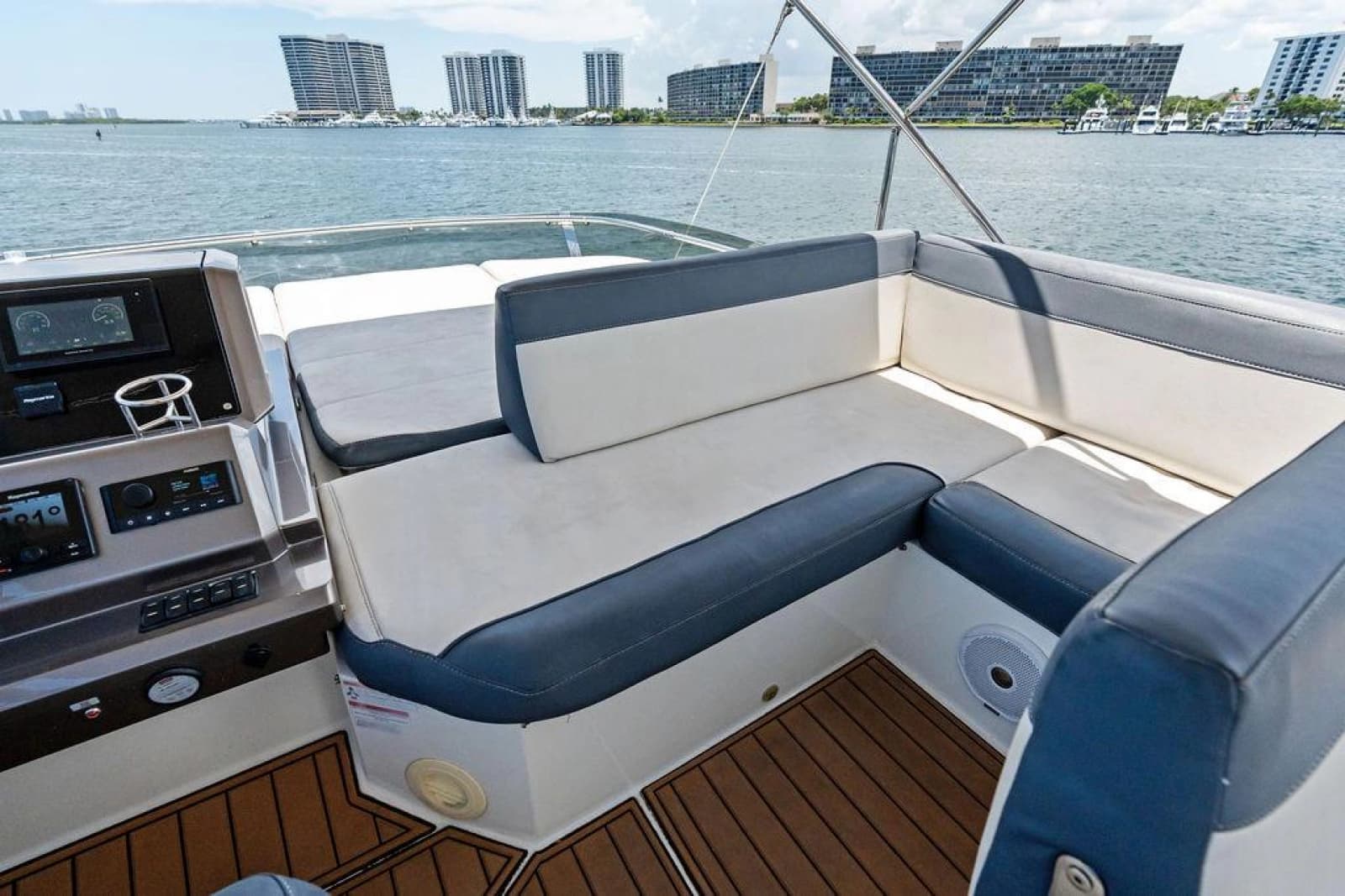 2019 Galeon 500 Fly