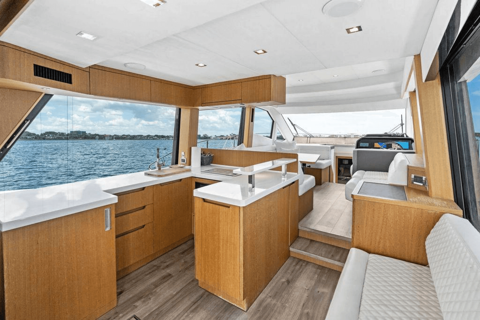 2019 Galeon 500 Fly