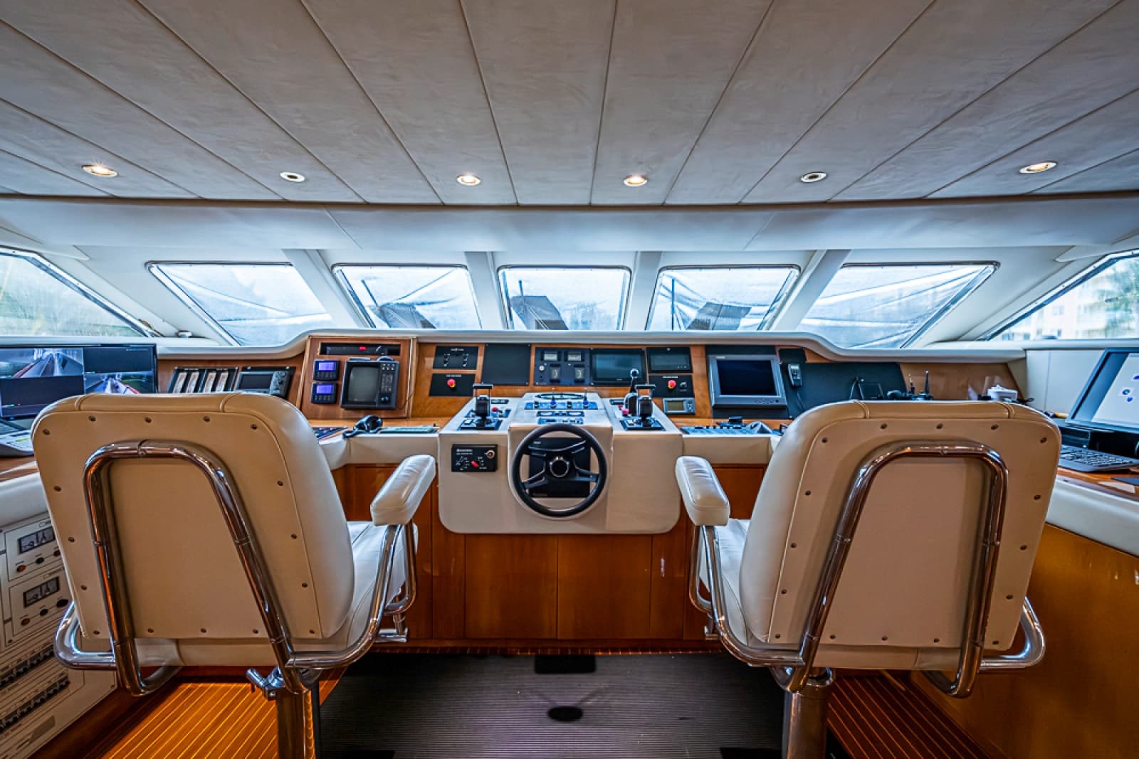 1994 Benetti Trideck
