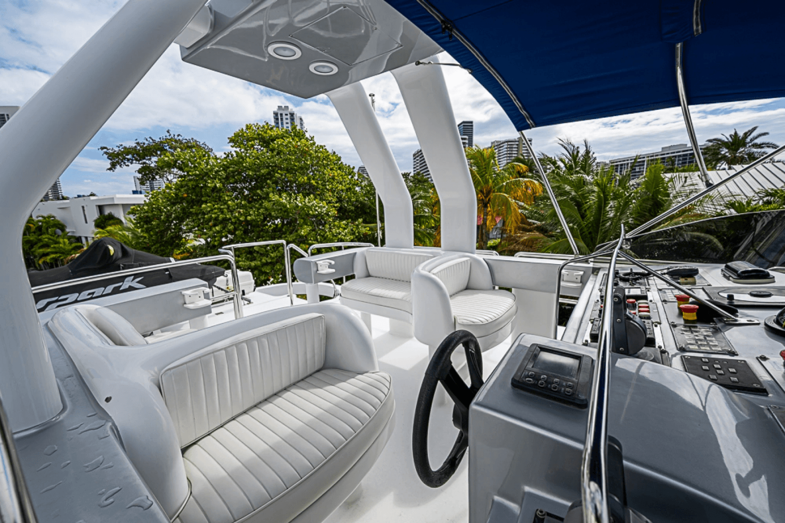 1994 Benetti Trideck