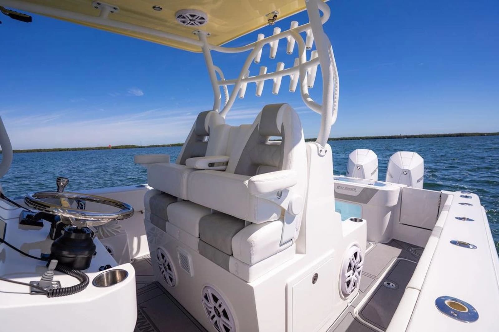 2023 Reef Runner 340 Center Console