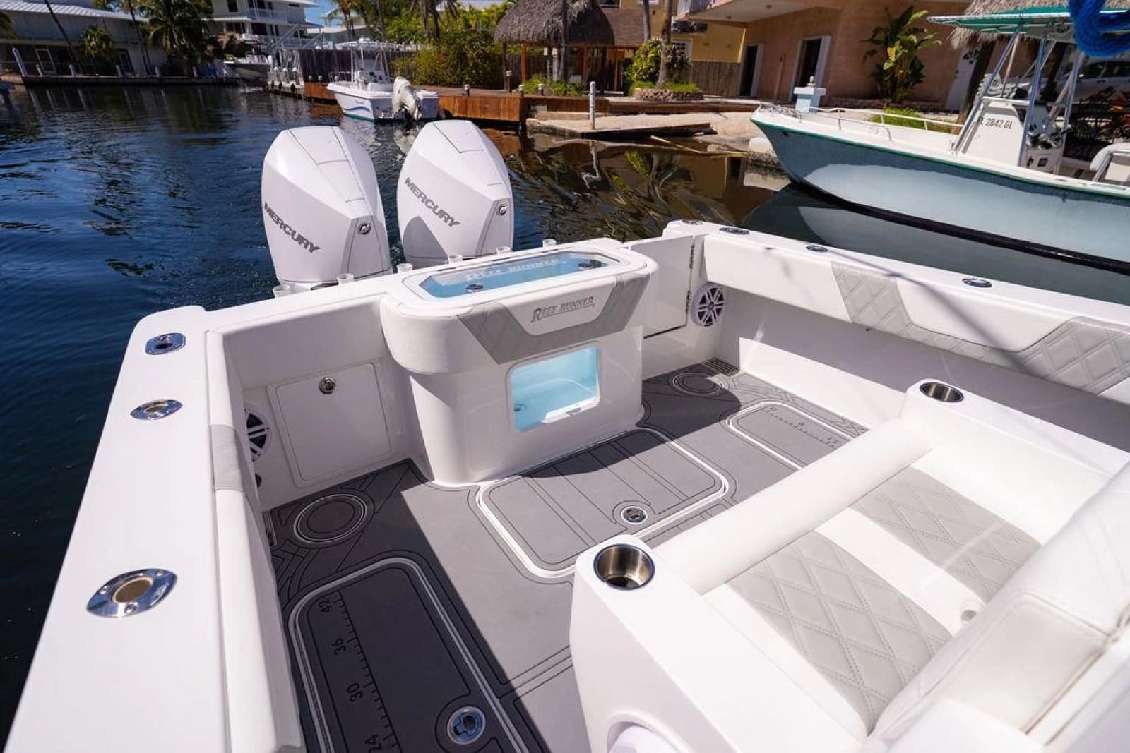 2023 Reef Runner 340 Center Console