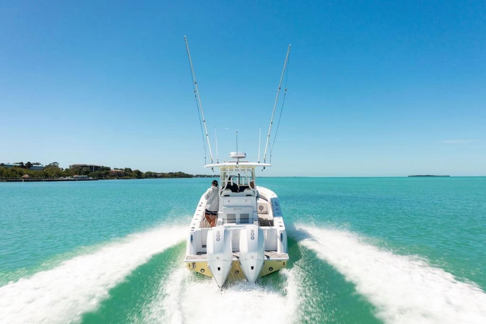 2023 Reef Runner 340 Center Console
