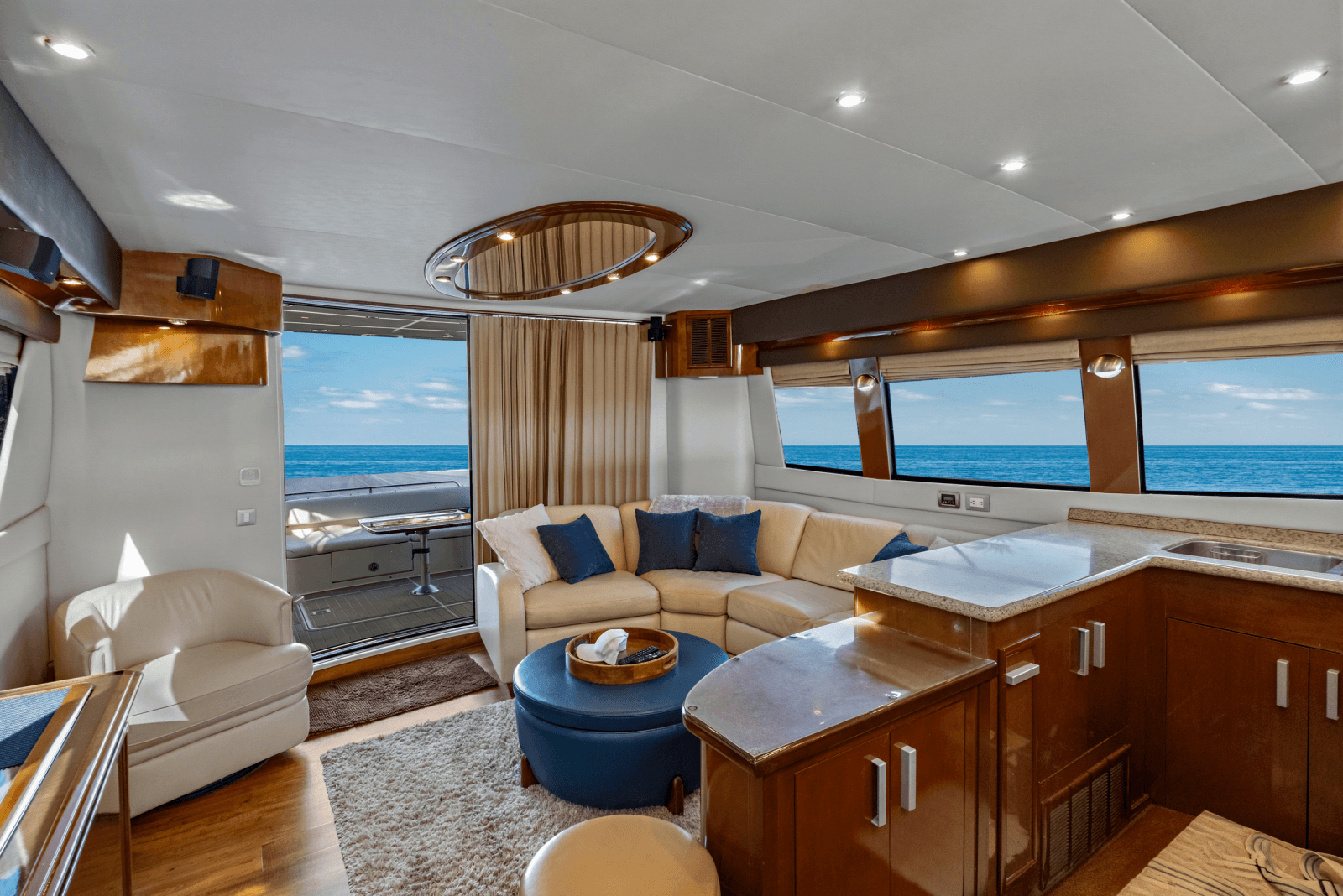 2009 Carver 56 Voyager