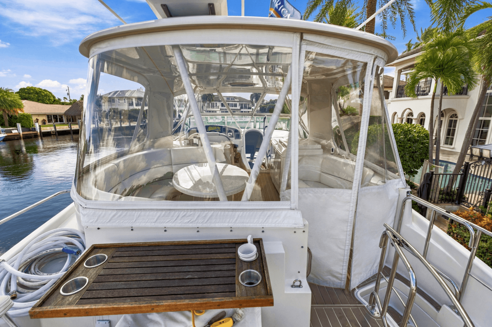 2009 Carver 56 Voyager
