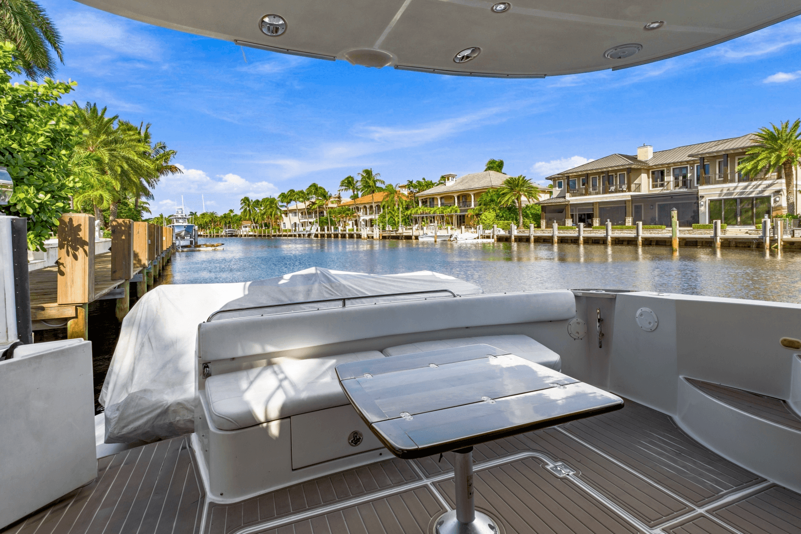 2009 Carver 56 Voyager