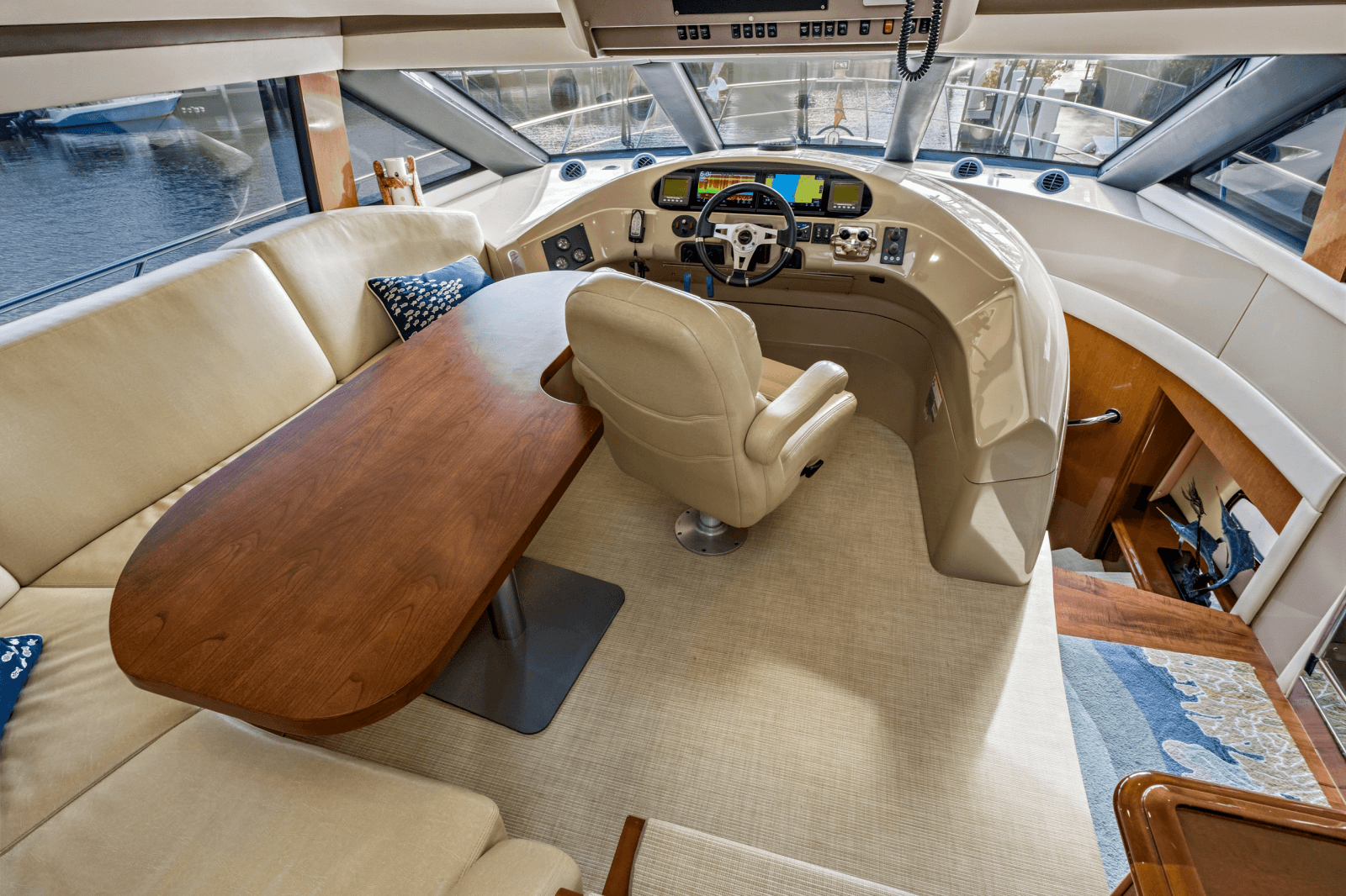 2009 Carver 56 Voyager