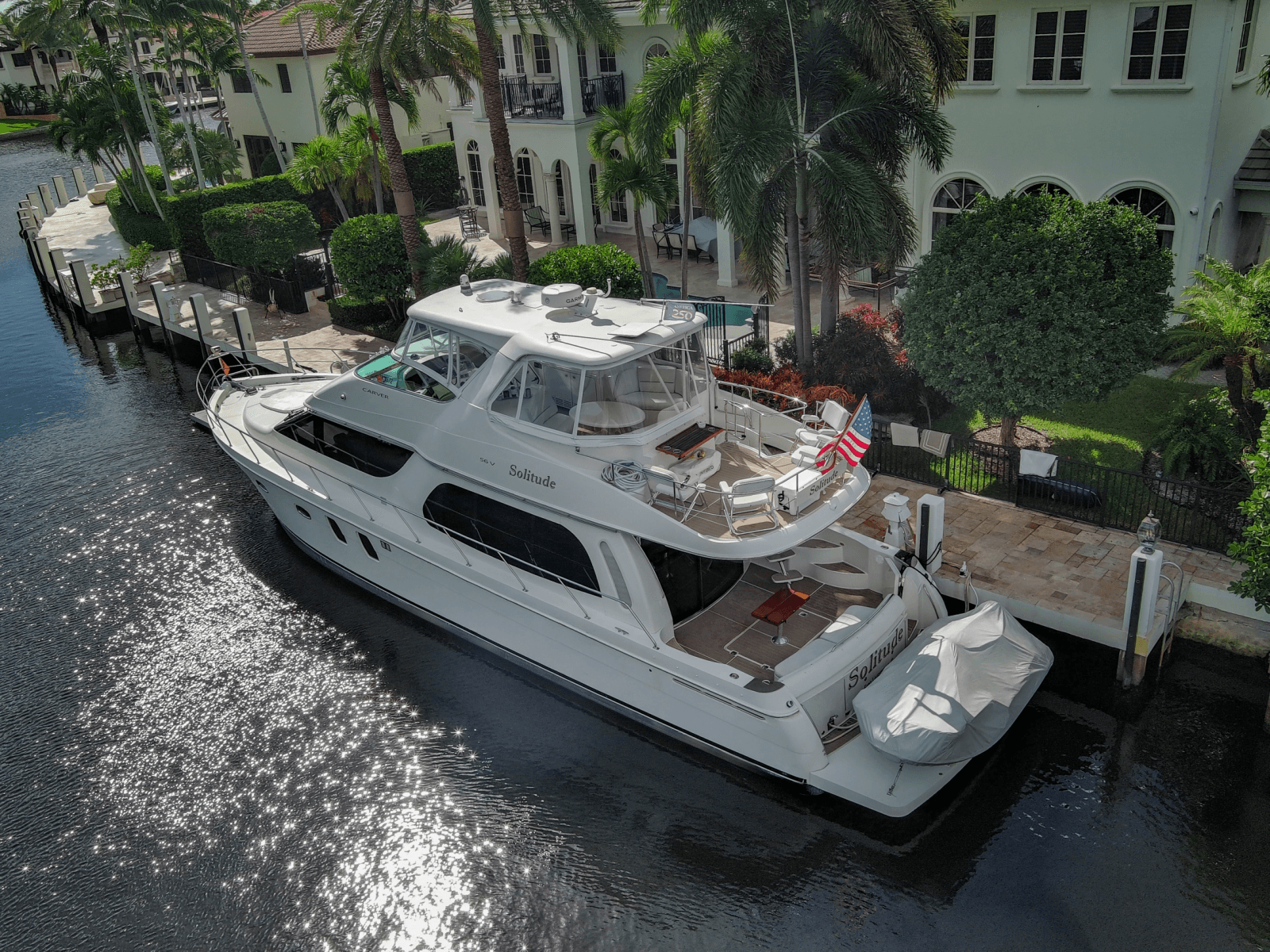 2009 Carver 56 Voyager