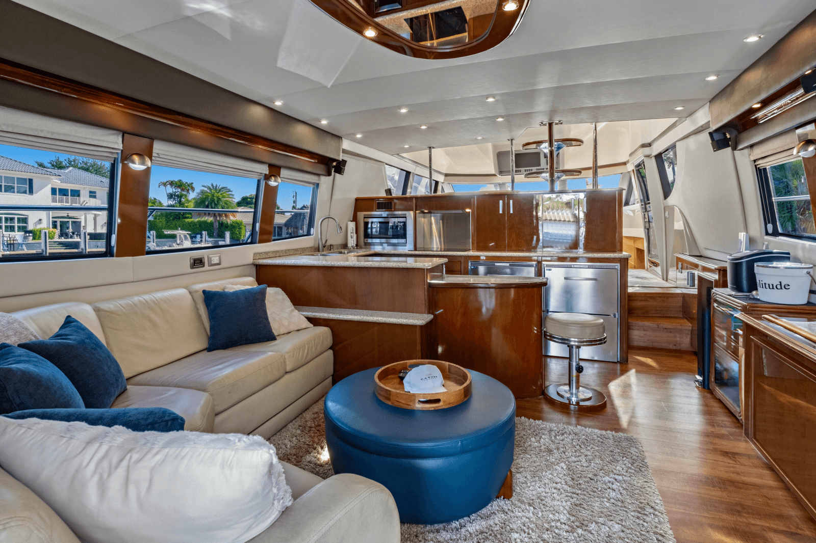 2009 Carver 56 Voyager
