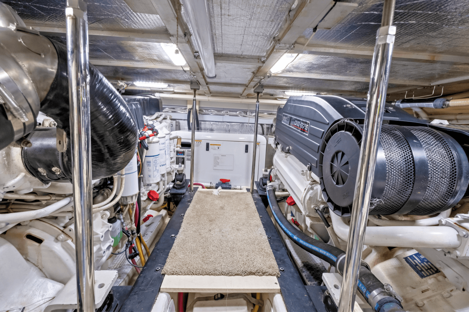 2009 Carver 56 Voyager