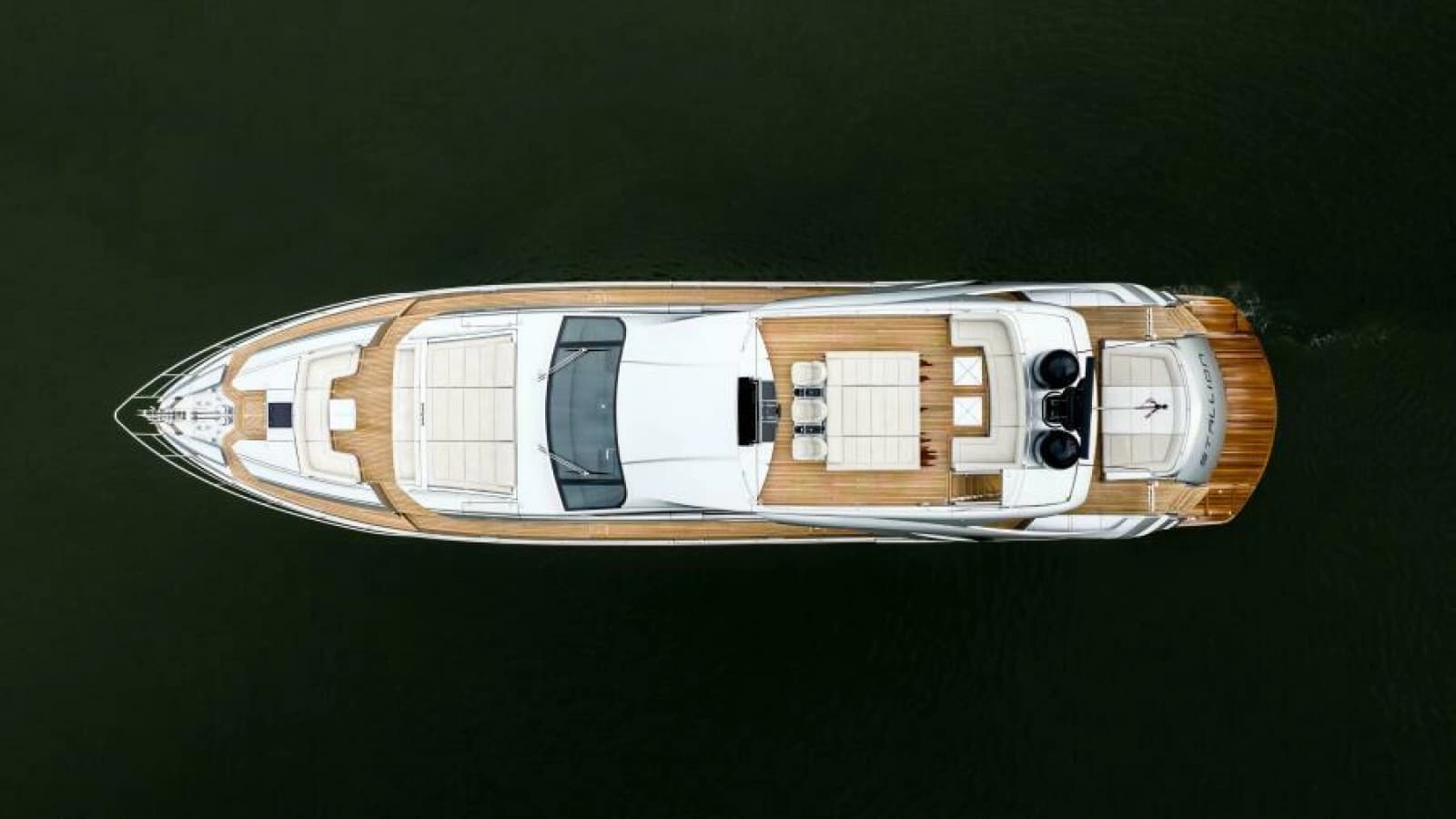 2022 Pershing 9X