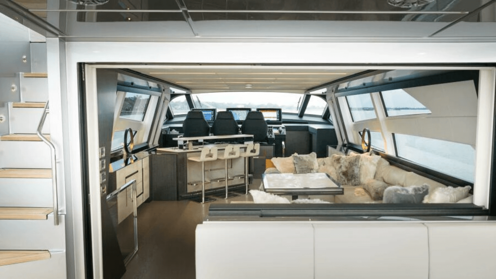 2022 Pershing 9X