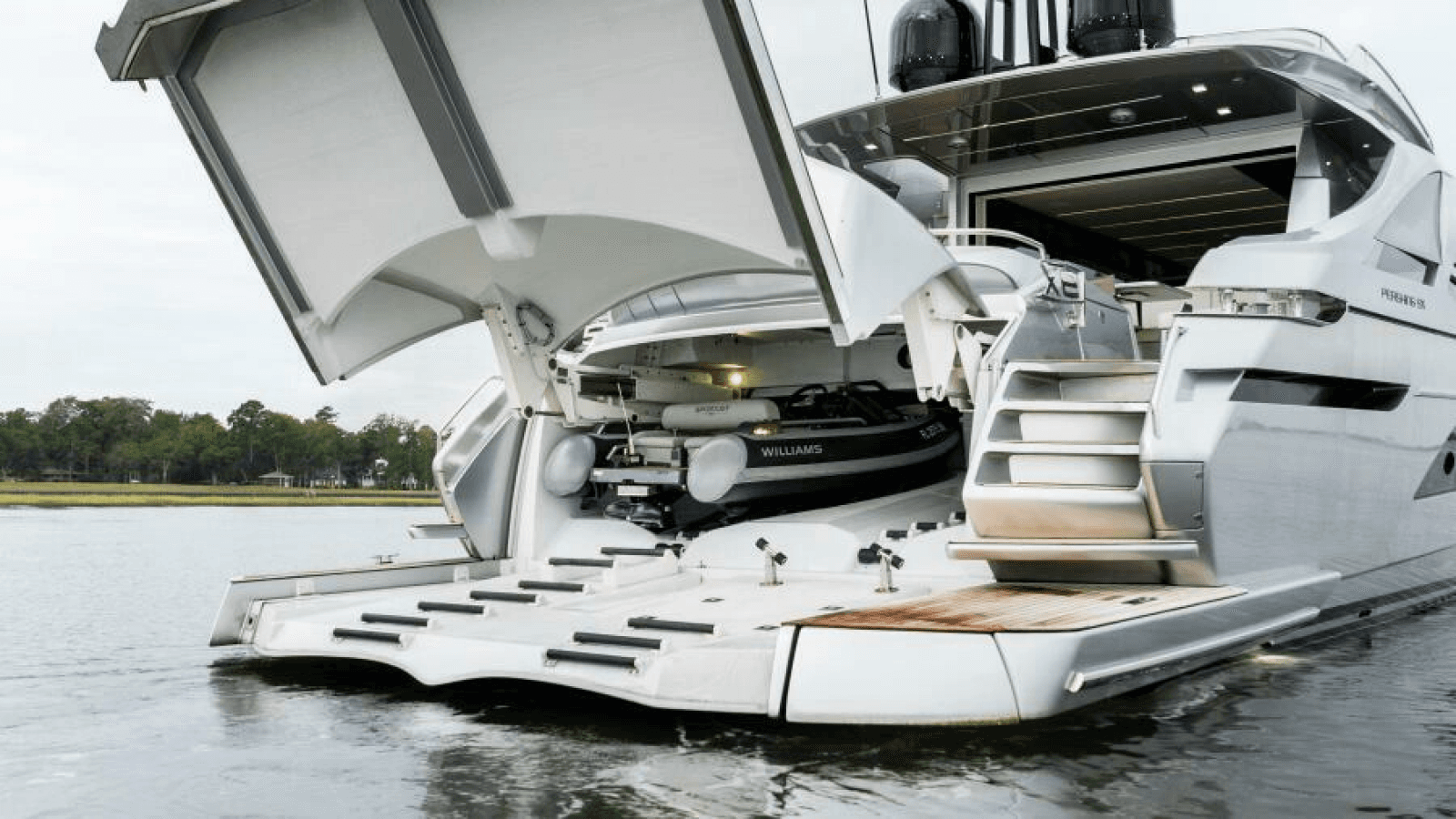 2022 Pershing 9X