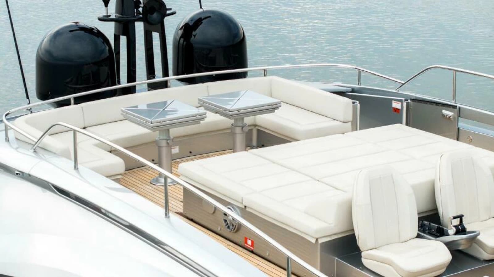 2022 Pershing 9X