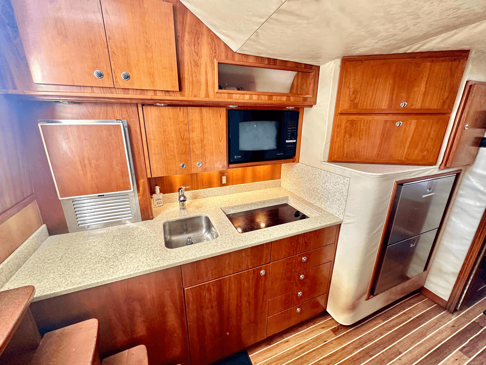 2008 Albemarle 410 Express Fisherman