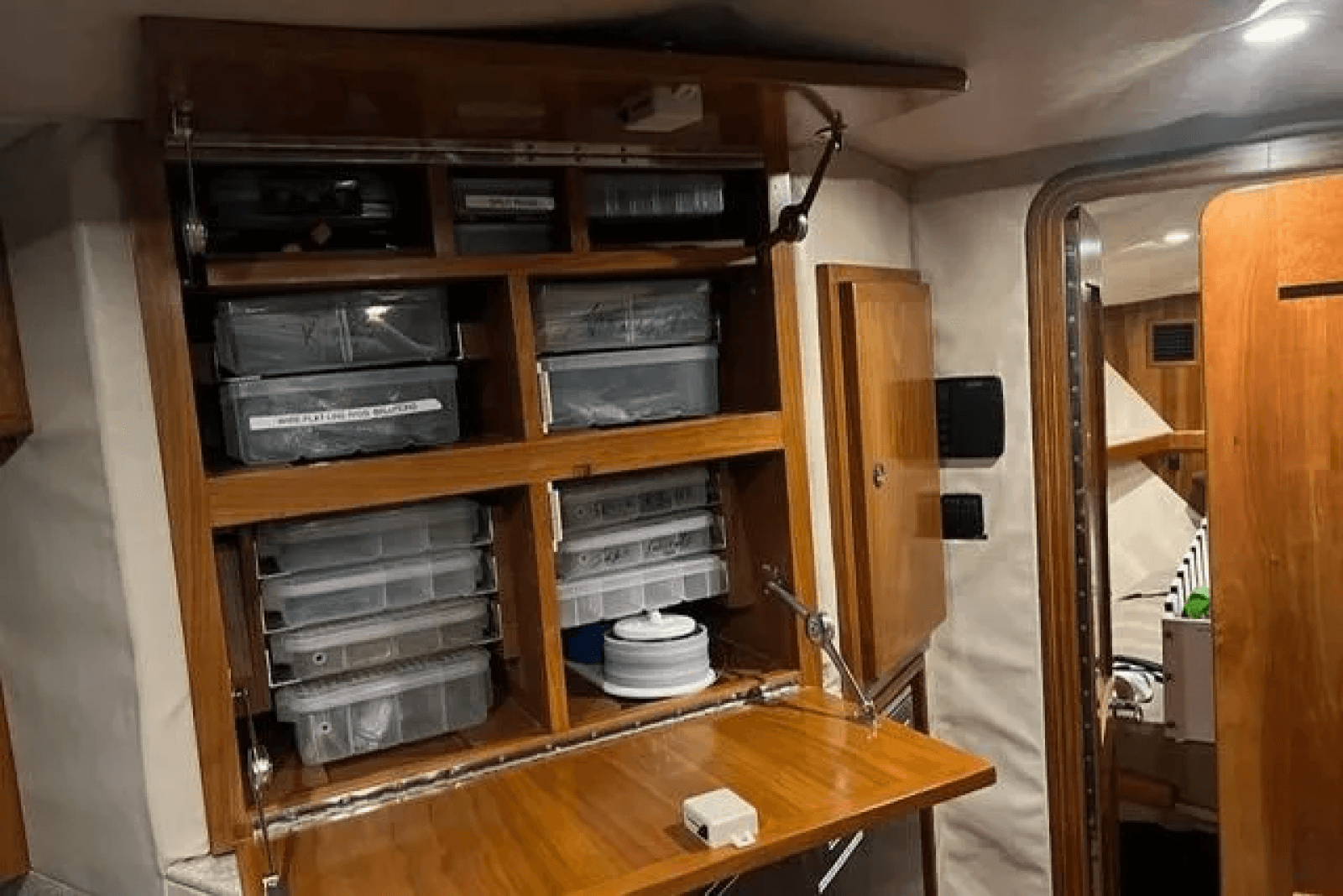 2008 Albemarle 410 Express Fisherman