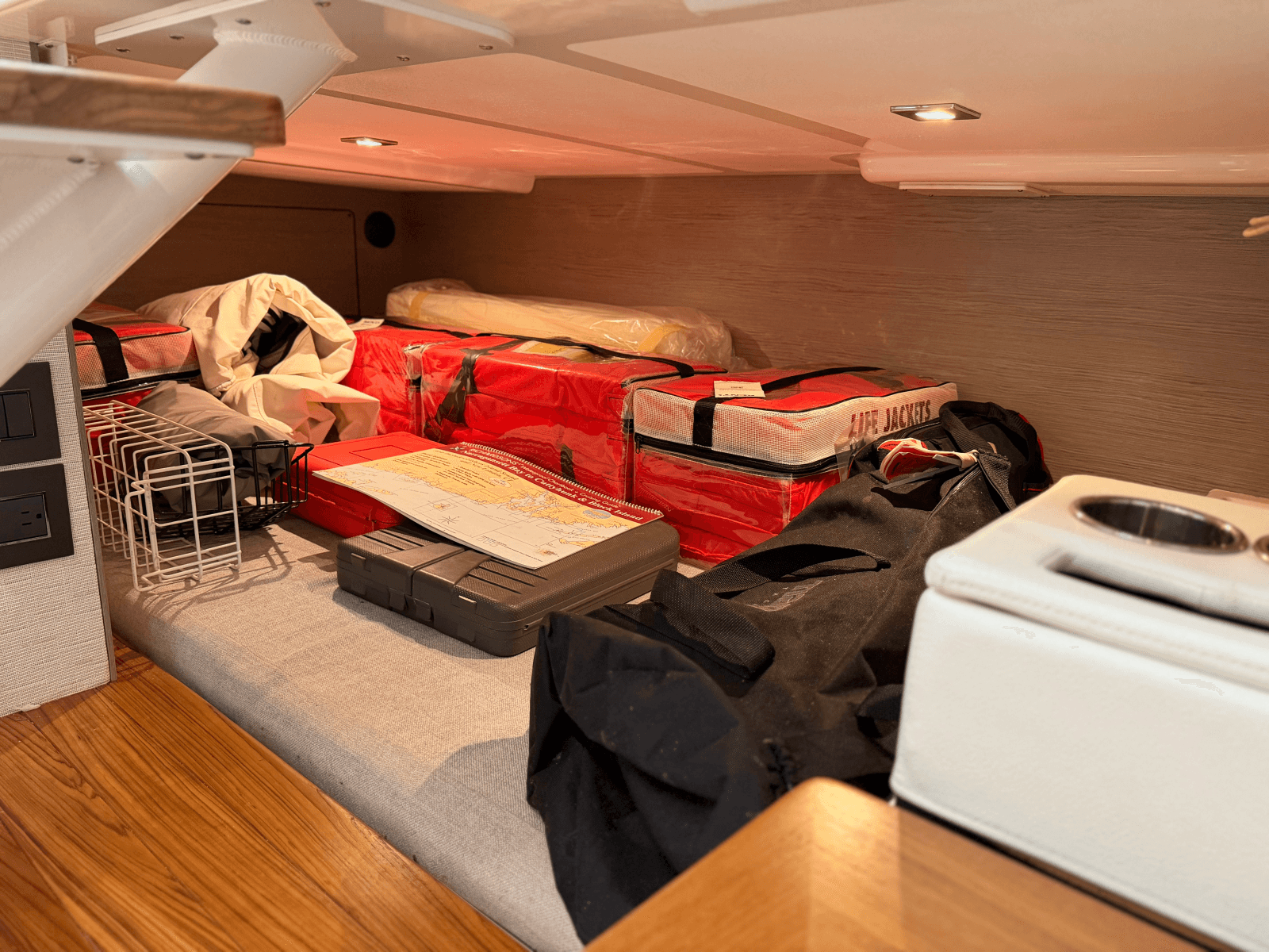 2023 Tiara Yachts 43 LS