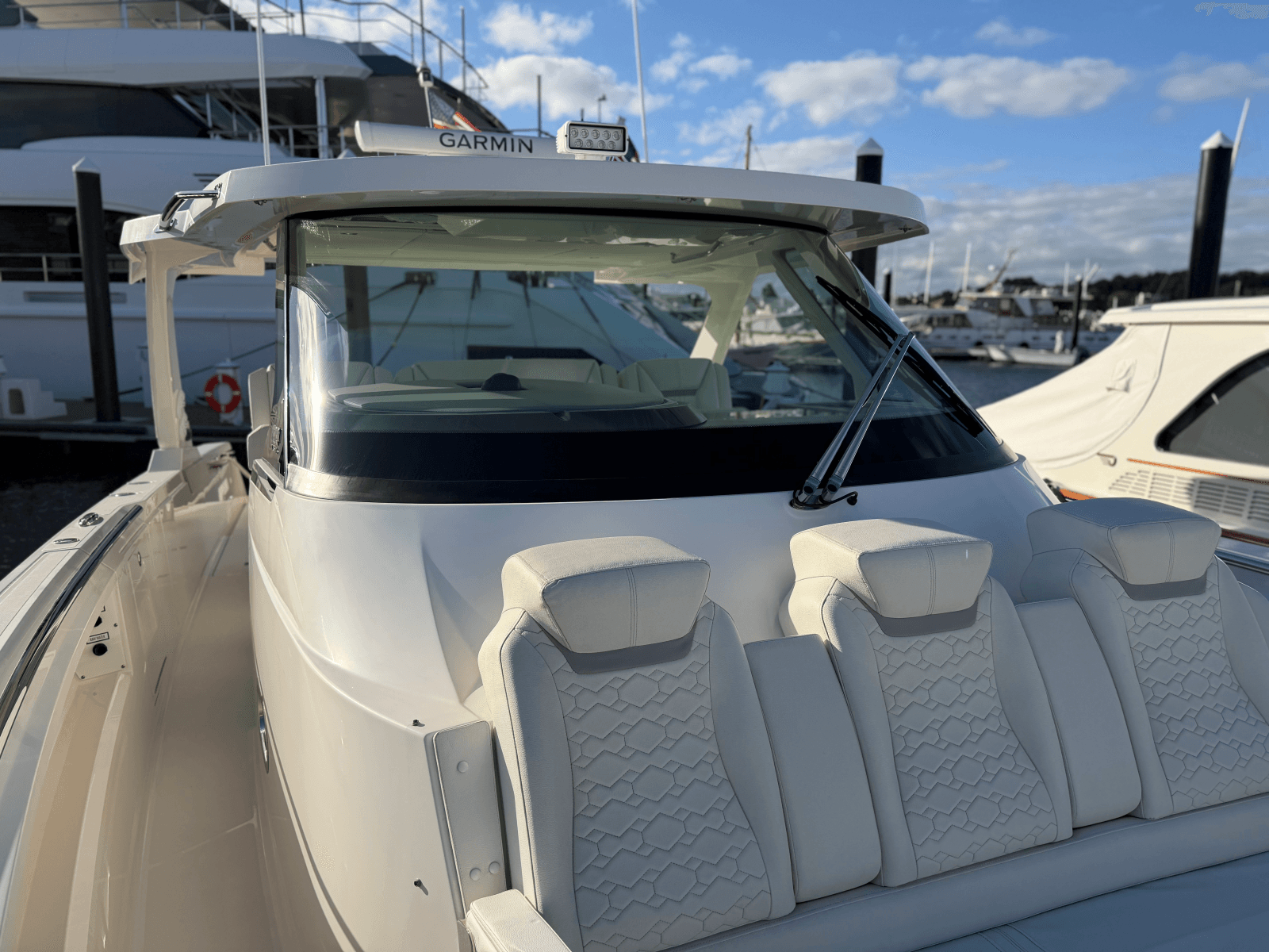 2023 Tiara Yachts 43 LS