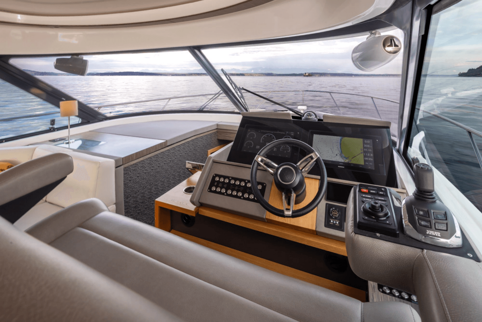 2019 Tiara Yachts C49 Coupe