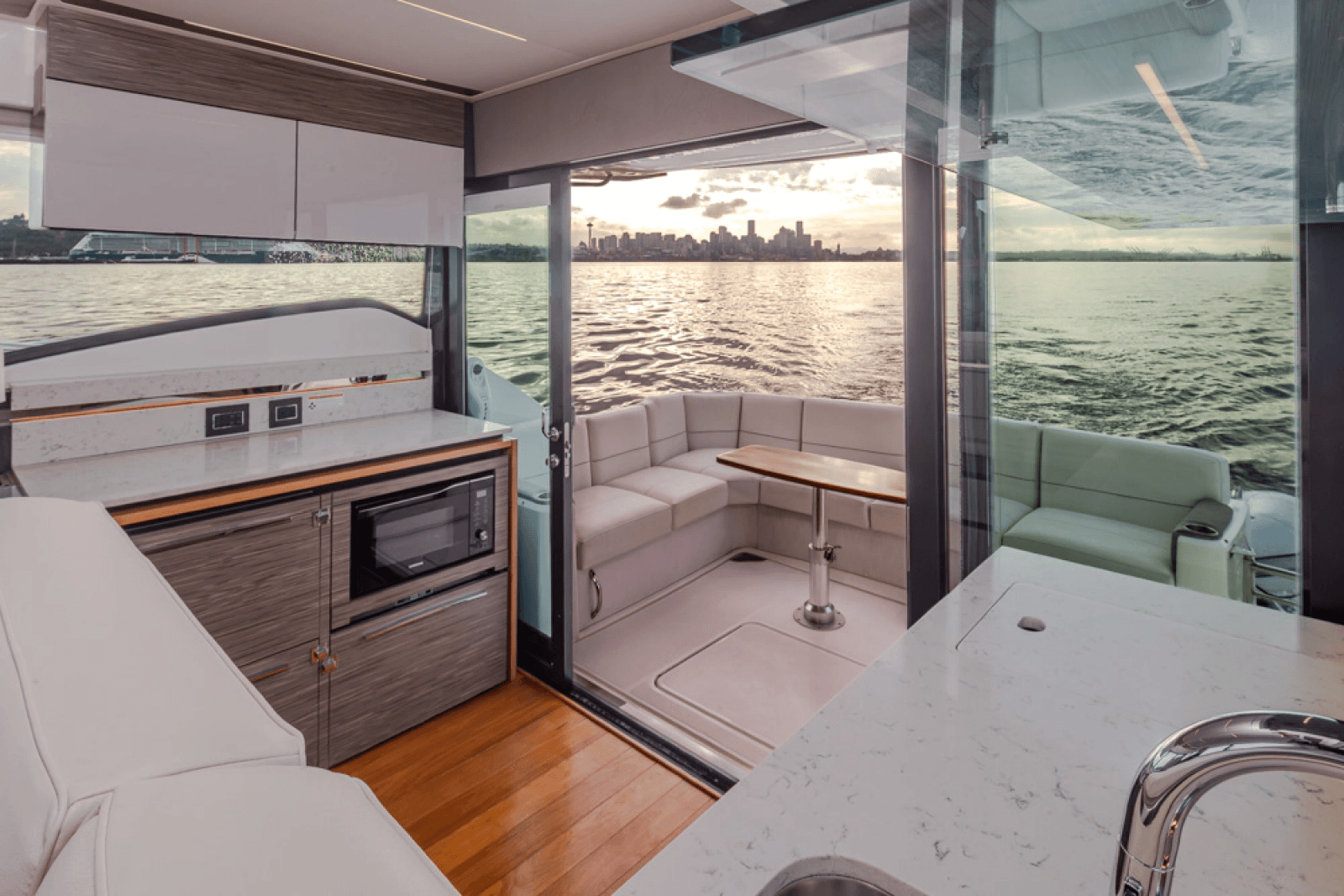 2019 Tiara Yachts C49 Coupe