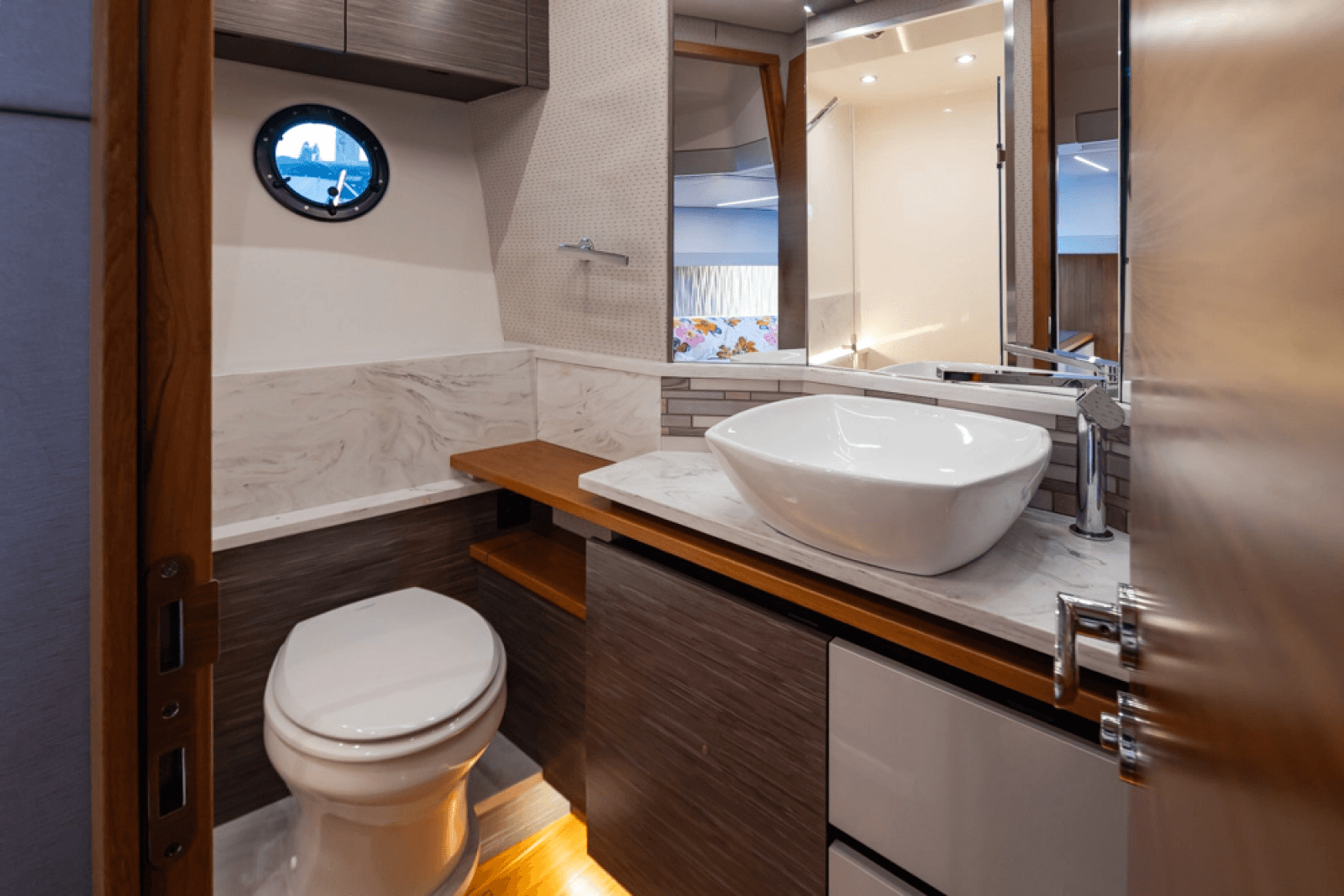 2019 Tiara Yachts C49 Coupe