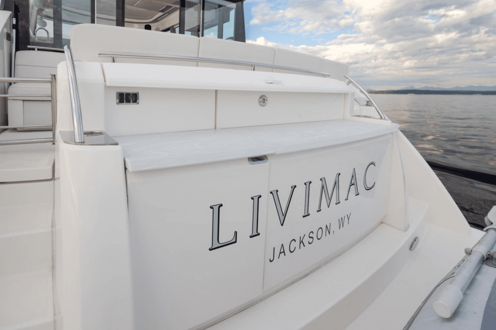 2019 Tiara Yachts C49 Coupe