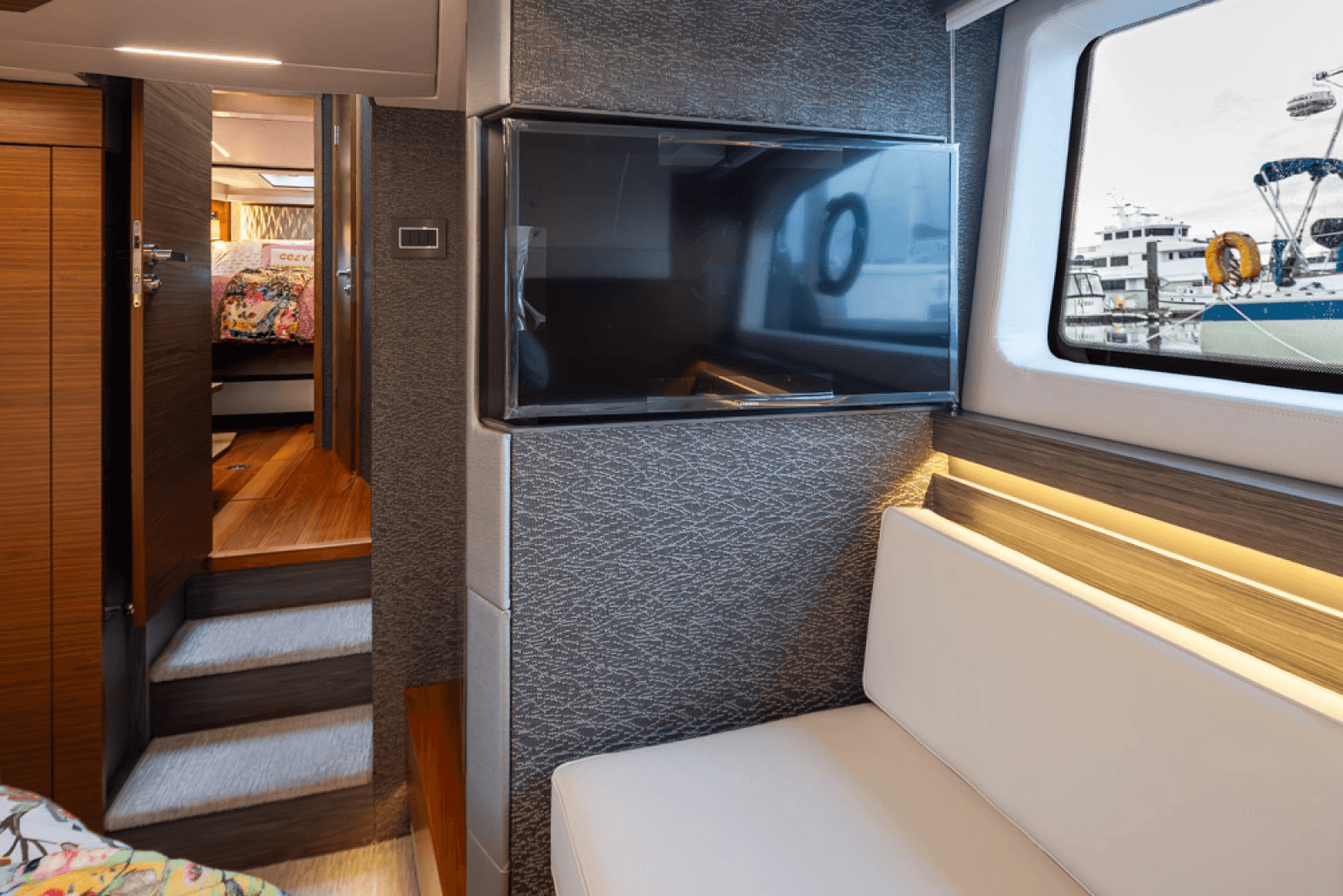 2019 Tiara Yachts C49 Coupe