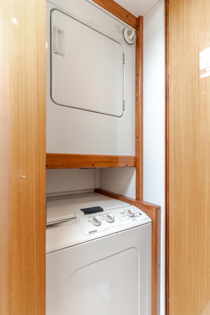 1999 Viking Enclosed Bridge