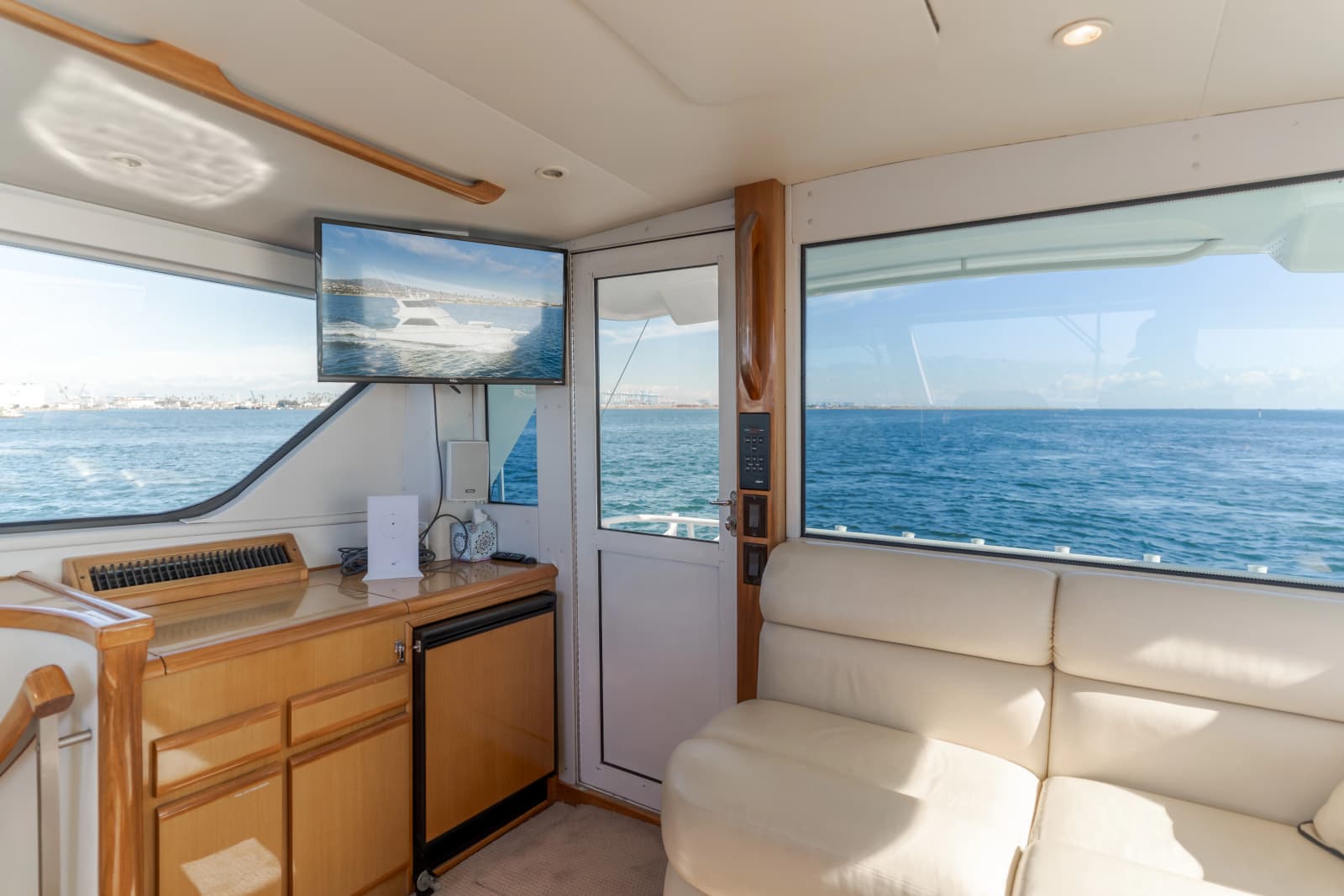 1999 Viking Enclosed Bridge