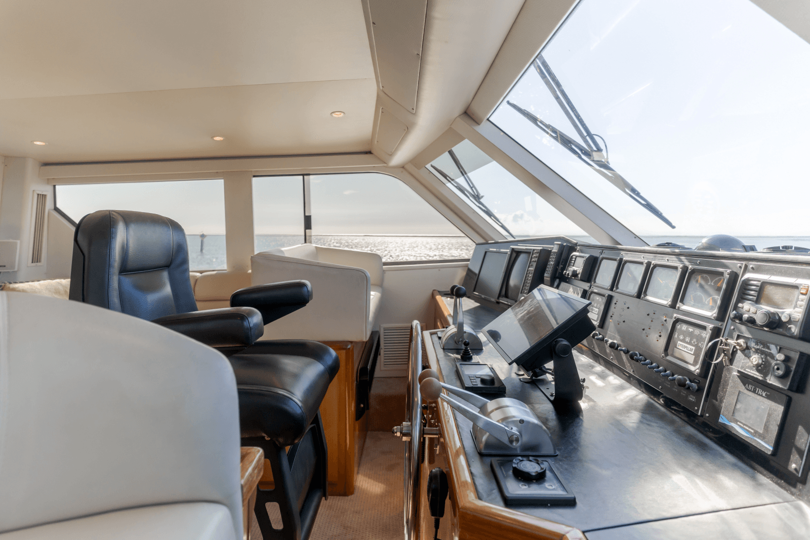 1999 Viking 58 Enclosed Bridge