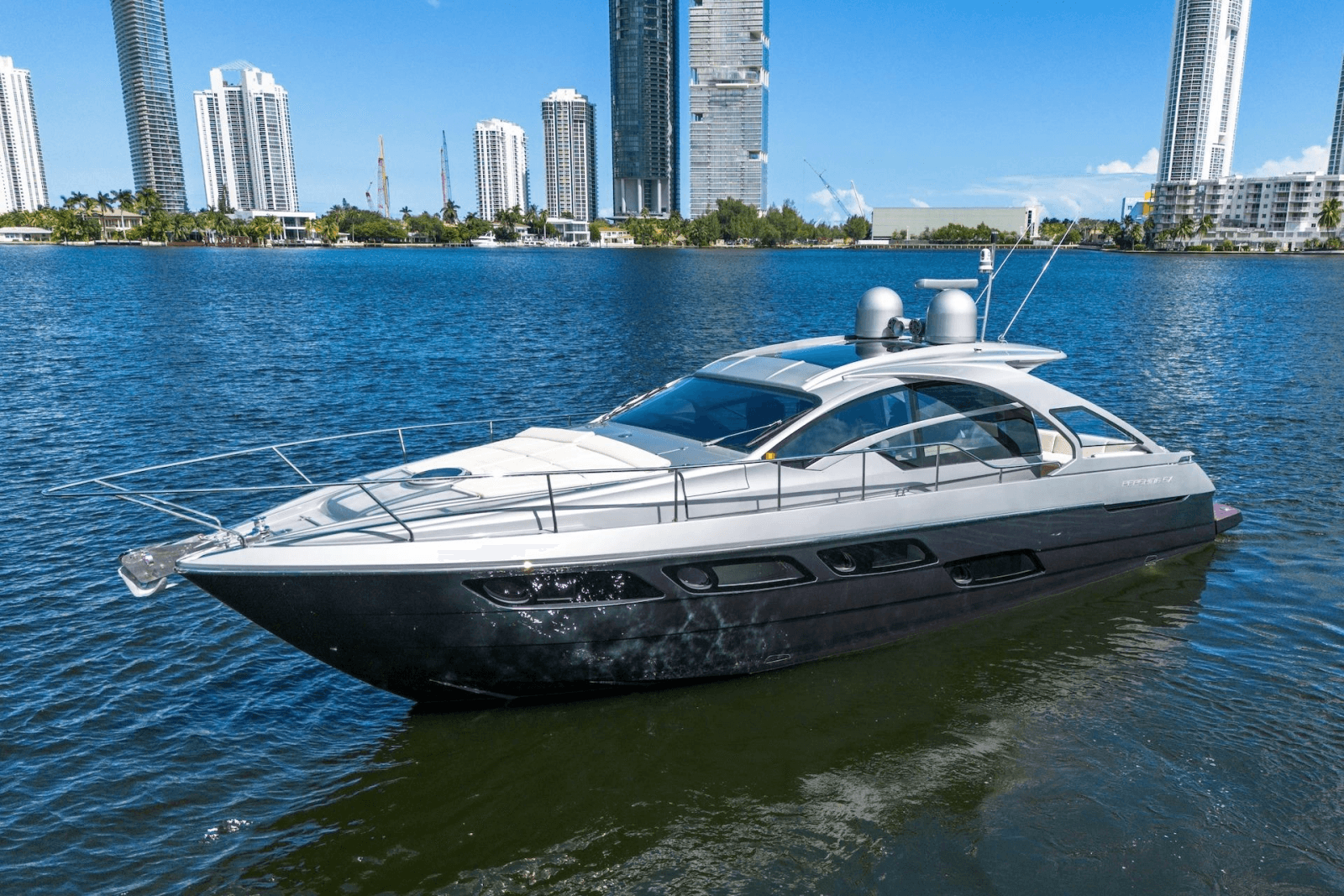 2018 Pershing 5x