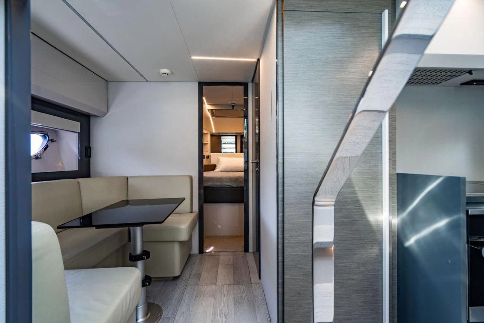 2018 Pershing 5x