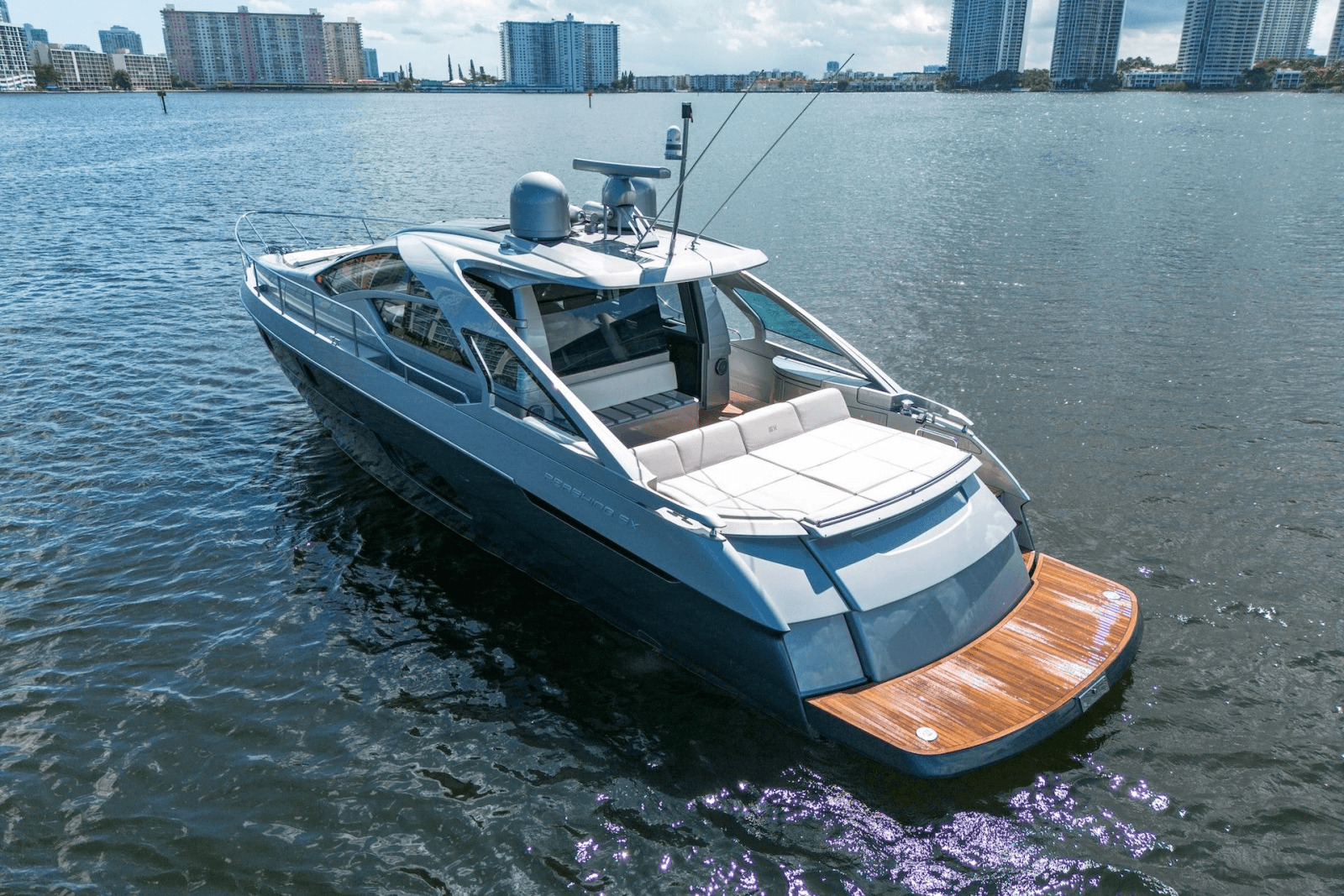 2018 Pershing 5x